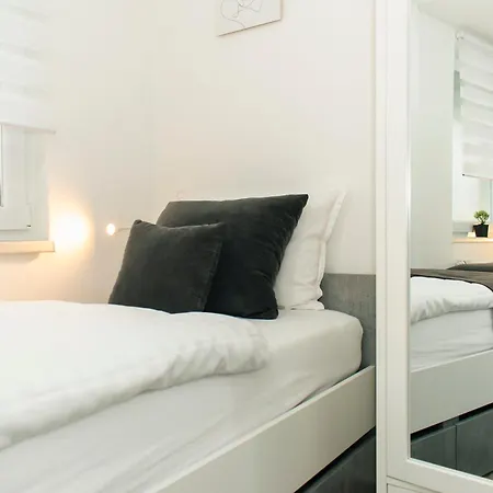Goodlife Deluxe Apartment Pozega Exterior photo